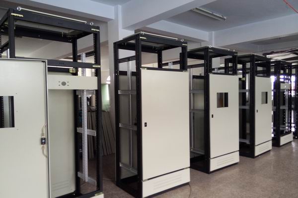 伊犁配电柜-3683厂家配电柜检修需要注意的